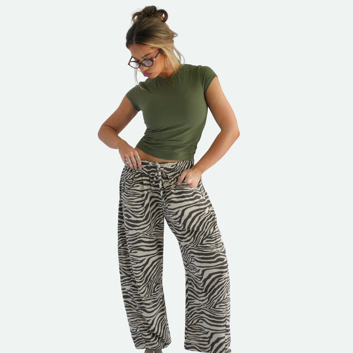 the wild card barrel sweatpants (brown+beige)