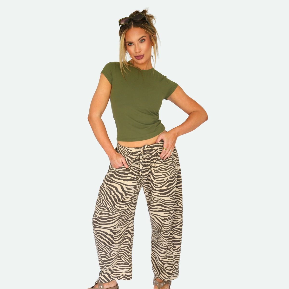 the wild card barrel sweatpants (brown+beige)