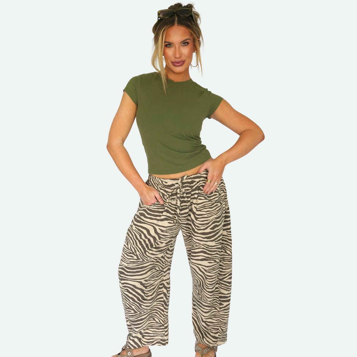 the wild card barrel sweatpants (brown+beige)