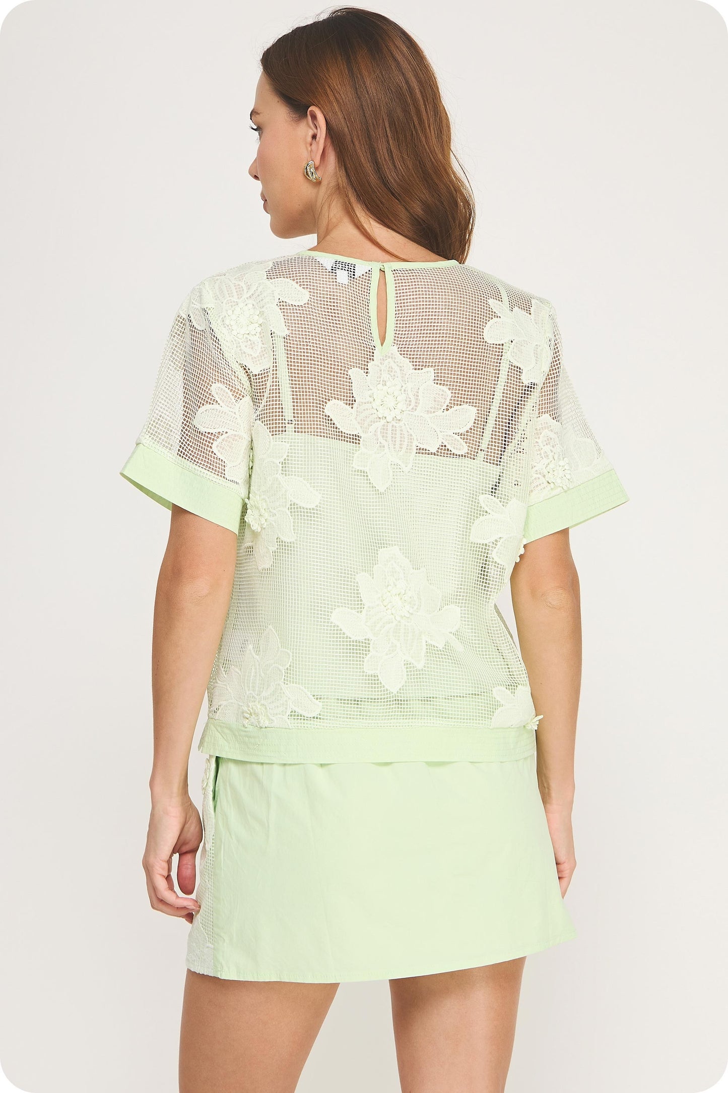 the “garden gossip” floral embroidery skirt set